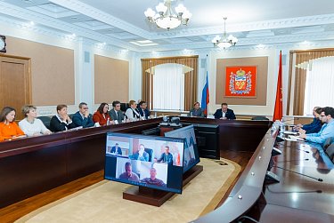 Переезд фермерских рынков под крышу отложили